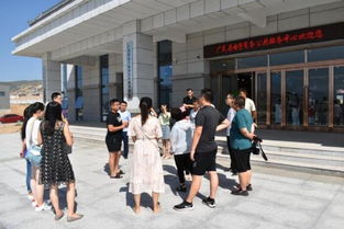 返乡大学生创业青年赴山西广灵电子商务公共服务中心参观学习，探索电商新机遇